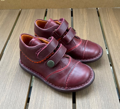 *  KICKERS    *  Leder  Tolle  Sneaker   Übergang    für  Mädchen   Gr. 23  Neu