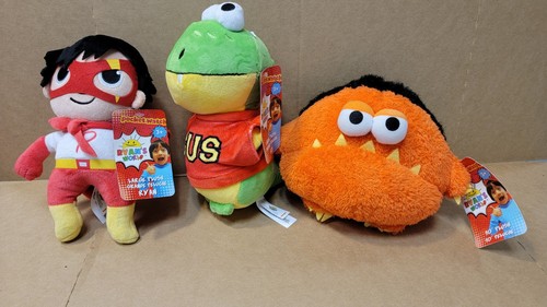Ryan's World Lot Of 3 Plush New With Tags Ryan GUS large 10" - Picture 1 of 4