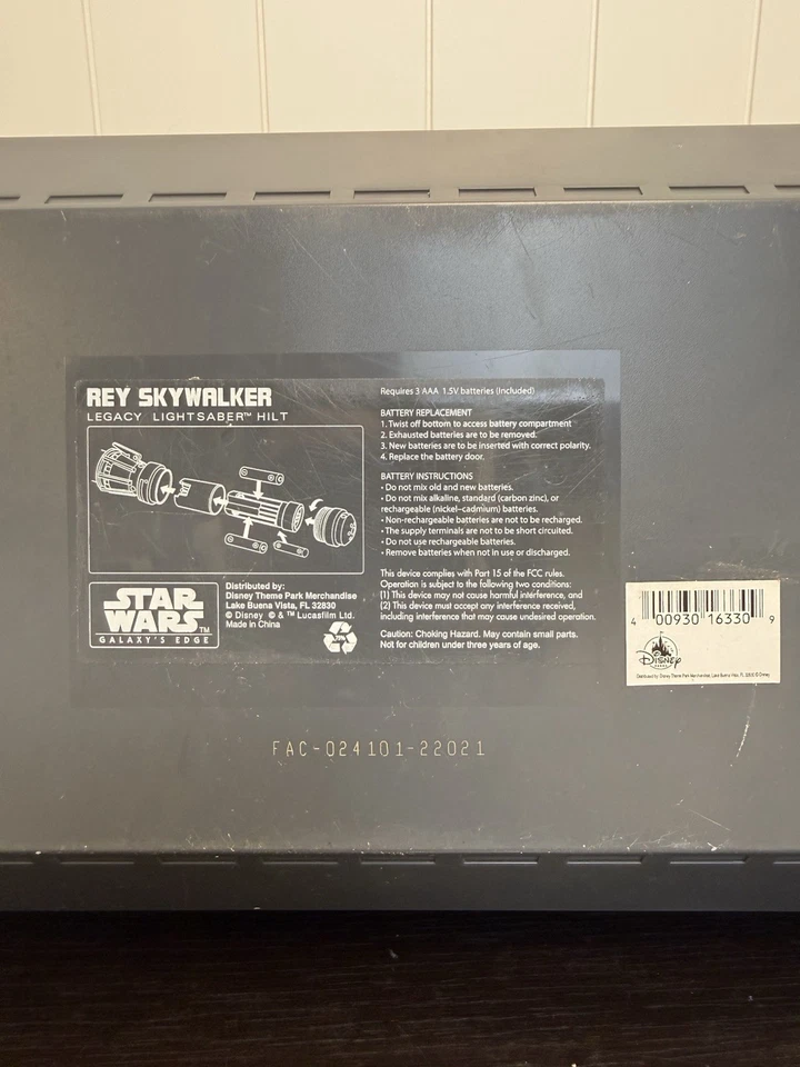 Empuñadura de sable de luz amarillo Star Wars Galaxy's Edge Rey Skywalker Legacy SIN HOJA Foto 2 de 4