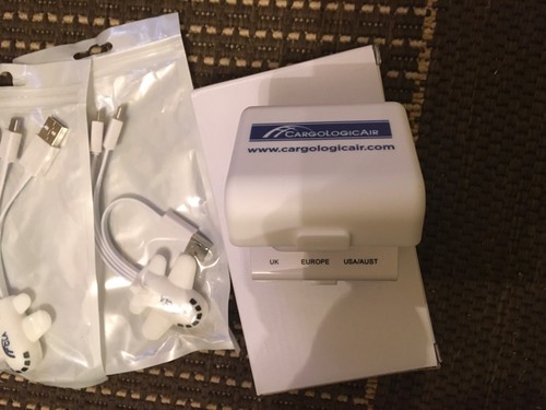 magnetic wireless power bank 10000mah+Universal Adapter + 2 x Multi Chargers. - Zdjęcie 8 z 16