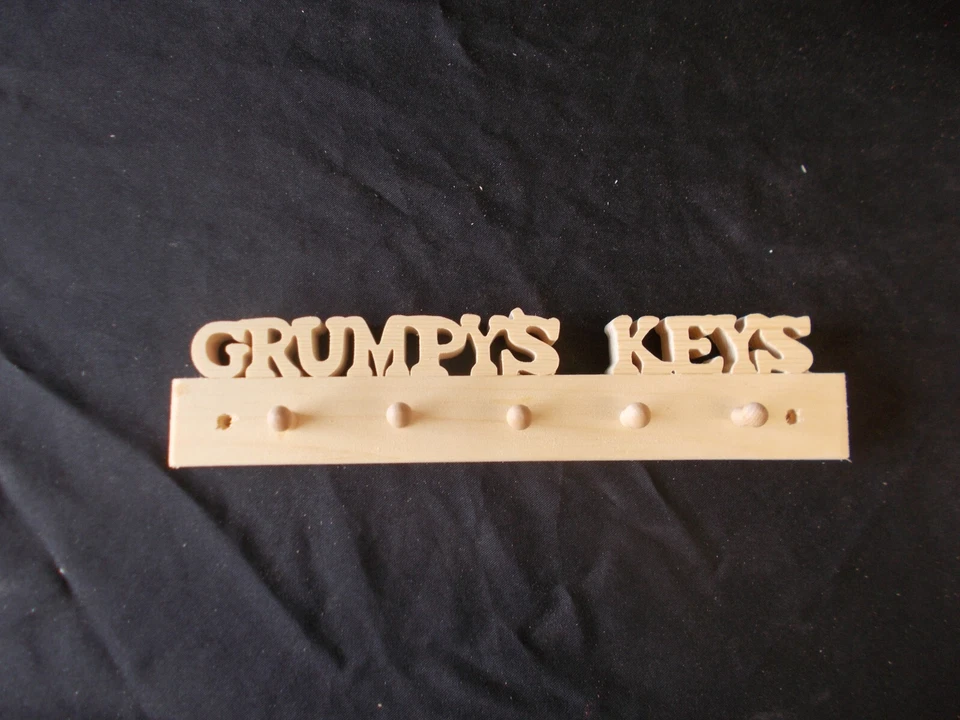 Personalized Wooden Wall Mount Key Rack - Image 2 of 4