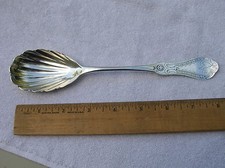 Nice Boston Coin BRIGHT CUT BERRY SPOON-Marked SMITH & CHAMBERLAIN-NR