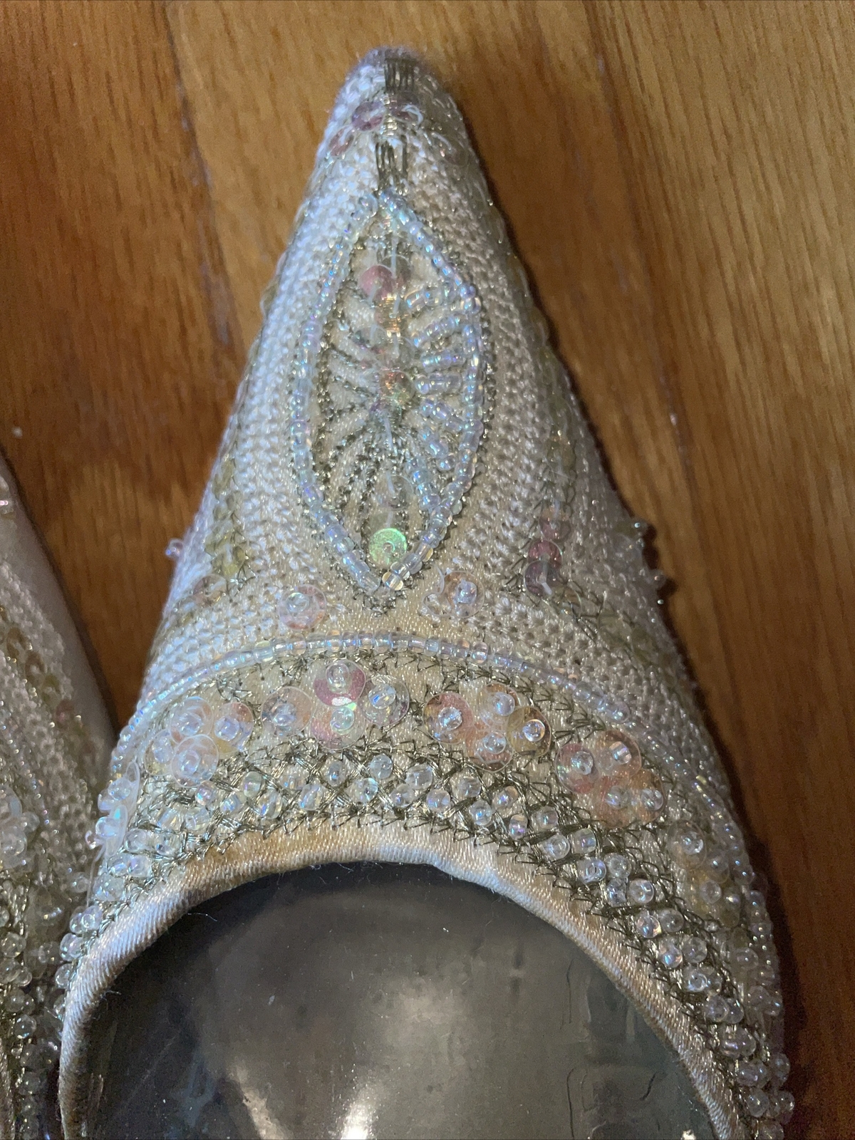 restricted shoes Pumps Pointed Toe Bejeweled Whit… - image 2