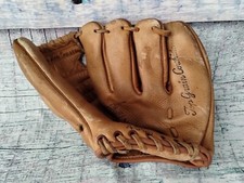 Newport 4000 RH Baseball Glove Youth Size Pro Style Pocket  Cow Hide Vintage 