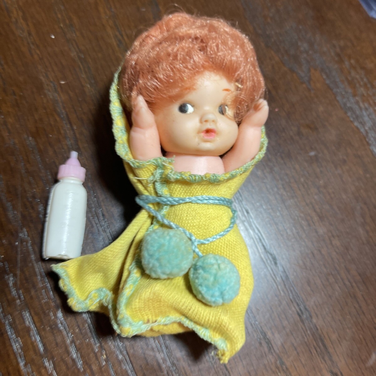 VINTAGE UNEEDA BABY PEE WEE DOLL Red Hair Yellow & Blue W