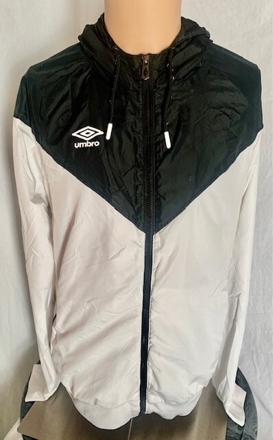 新品未使用 UMBRO FORSOMEONE WIND JACKET BLACK Umbro - Tactical Windbreaker | HBX - Globally Curated