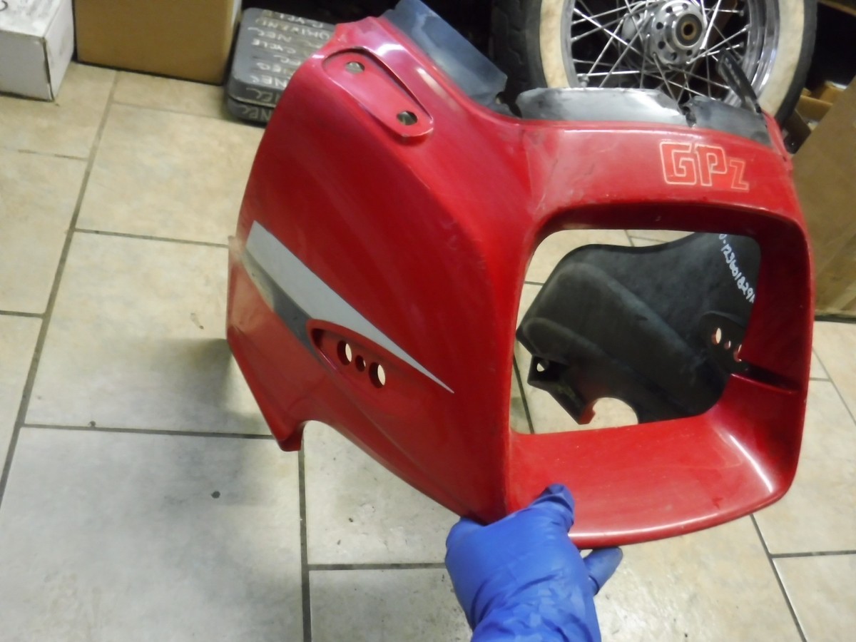 93-84 KAWASAKI GPZ750 ZX550 Front Fairing Nose Cowling 55028-1020