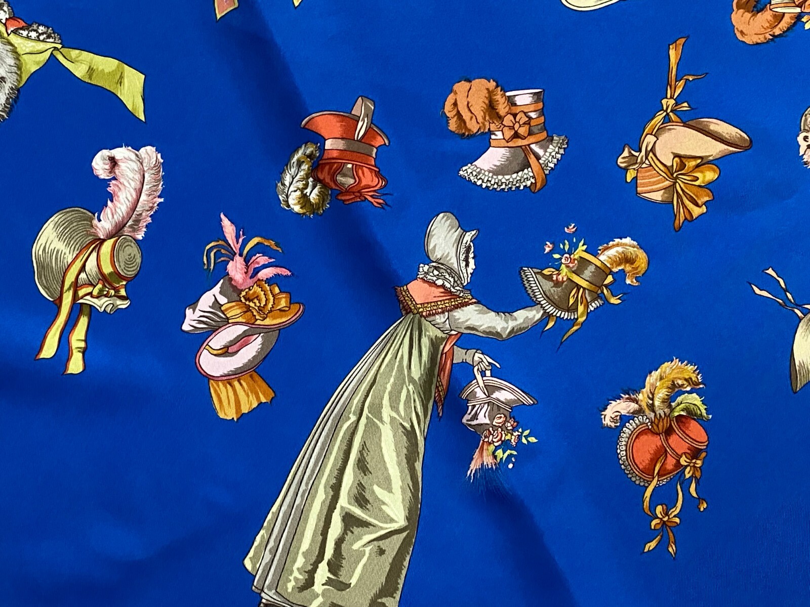 RARE VTG HERMES Paris Modiste 100percent Silk Carre 90 scarf Navy blue Excellent #3295 image 4