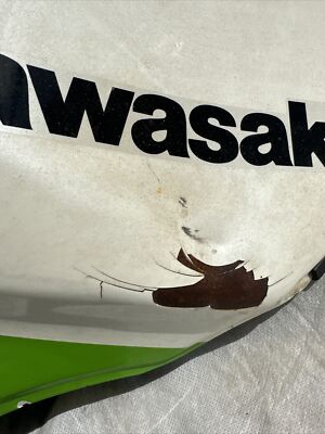 Kawasaki ZX600 NINJA Gas Fuel Tank Green/White Part # 51080-5070