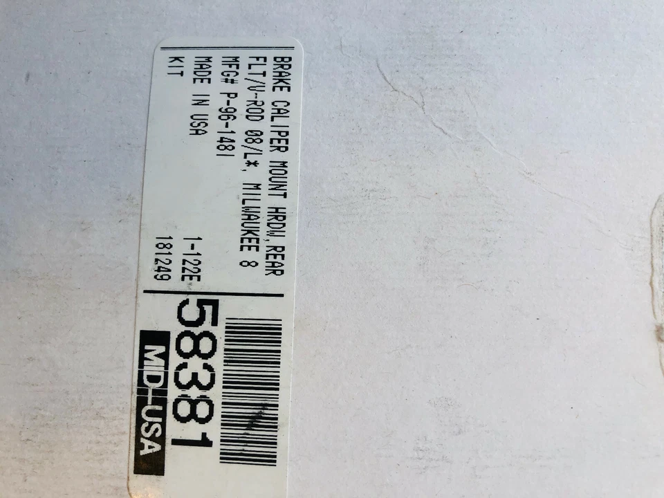 HERRAJES DE MONTAJE DE PINZA DE FRENO TRASERO FLT/V-ROD 08/L* MILWAUKEE 8 Foto 2 de 2