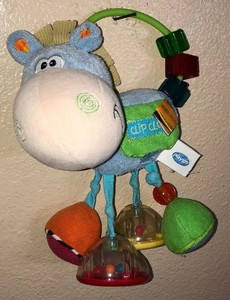 activity rattle clip clop