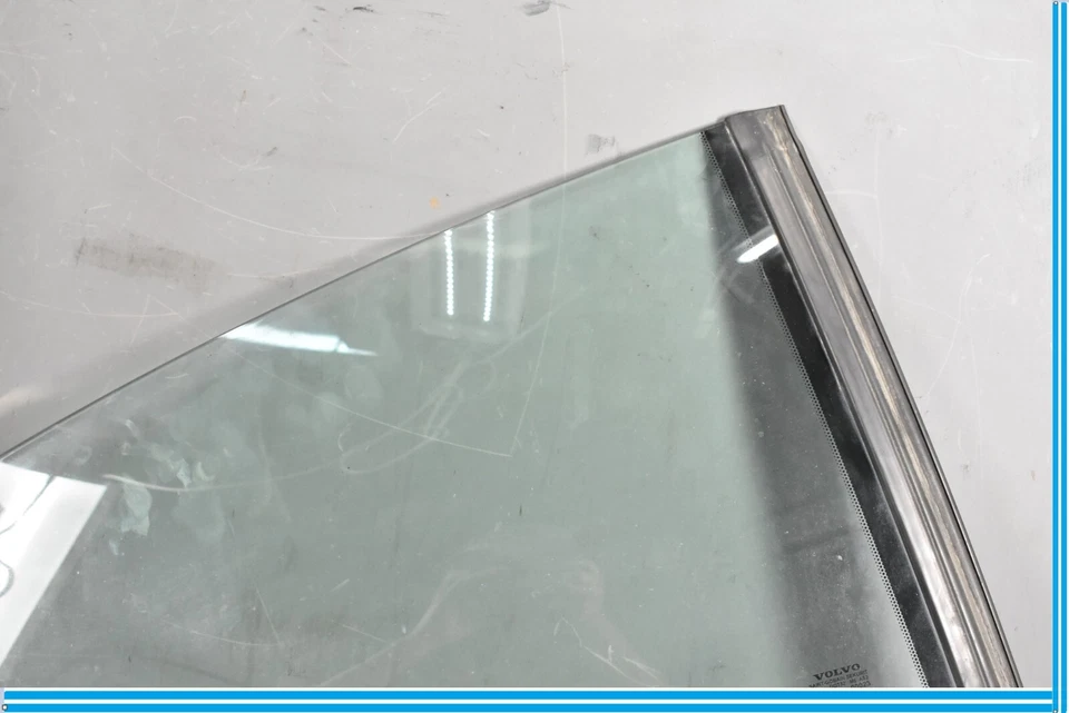 06-13 Volvo C70 Ventana lateral trasera derecha pasajero cuarto cristal OEM Foto 4 de 4