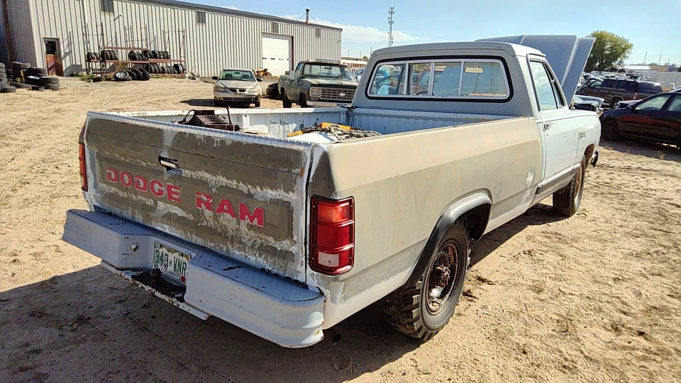 Dodge D350 1981-1992 pasajero brazo de control superior delantero derecho OEM 4x2 03492122 Foto 3 de 4