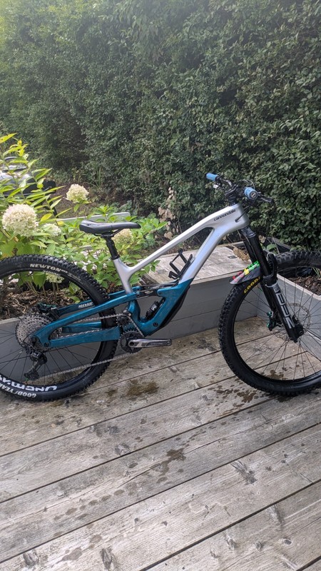 Cannondale Jekyl Full Suspension Mountain Bike Size medium