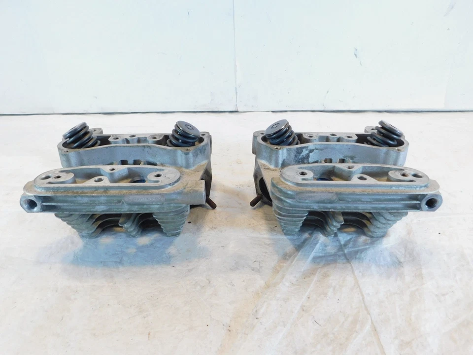 Harley Sportster 883 前后发动机电机气缸盖弹簧和阀门 — 第 4/4 张图片