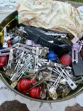 Huge lot of curl pins, variety of brands.