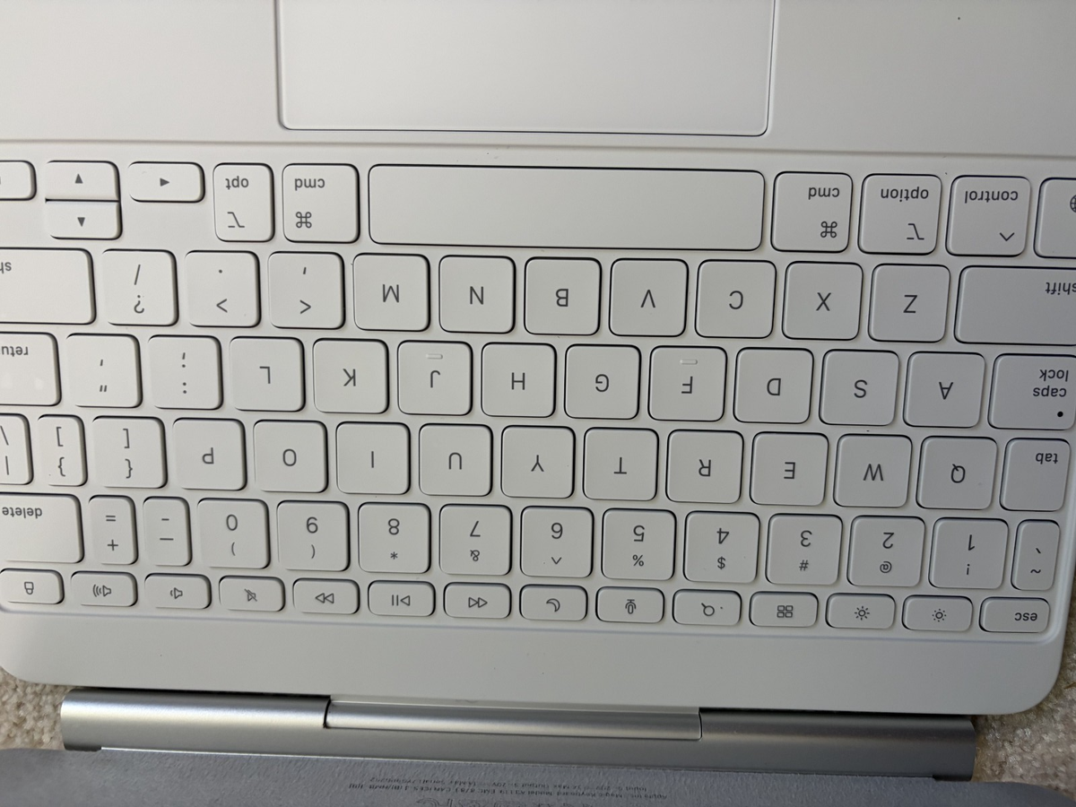 Apple Magic Keyboard for Ipad pro 11-Inch M4, M5 | eBay