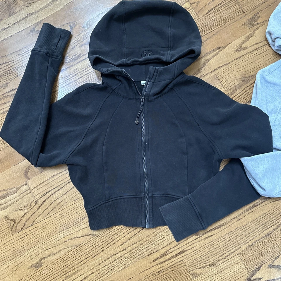 Lululemon 2 Scuba Cropped Hoodies BLACK & GRAY Lounge Yoga Size 6 LOT OF 2! L@@K - Image 2 of 4