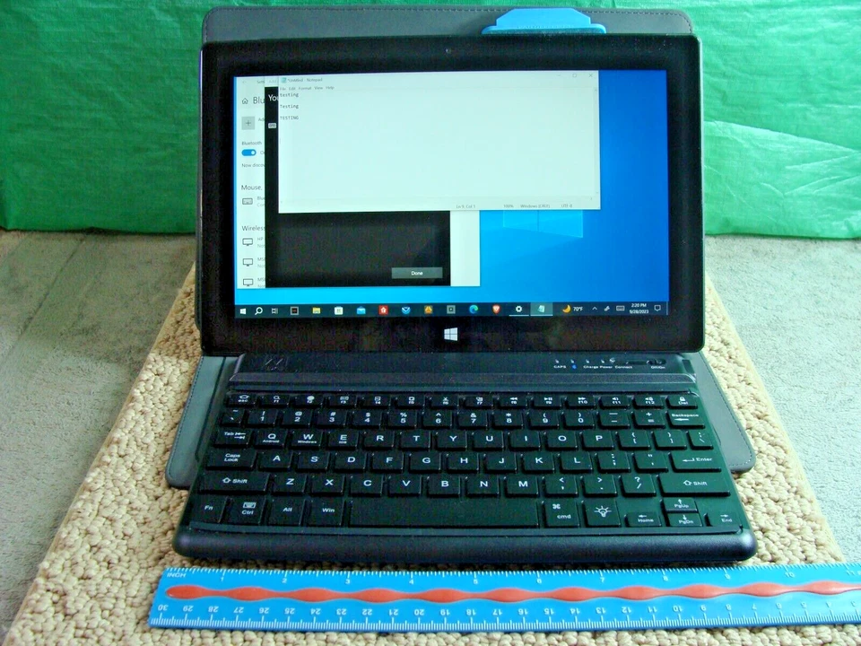 M-Edge Keyboard Folio for 9-10" Tablets Stealth Pro Universal XL Bluetooth Case - Image 2 of 4