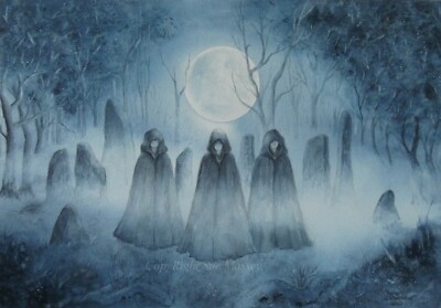 Fantasy Gemälde Aquarell getarnte Figuren stehende Steine Mond Wald neblig