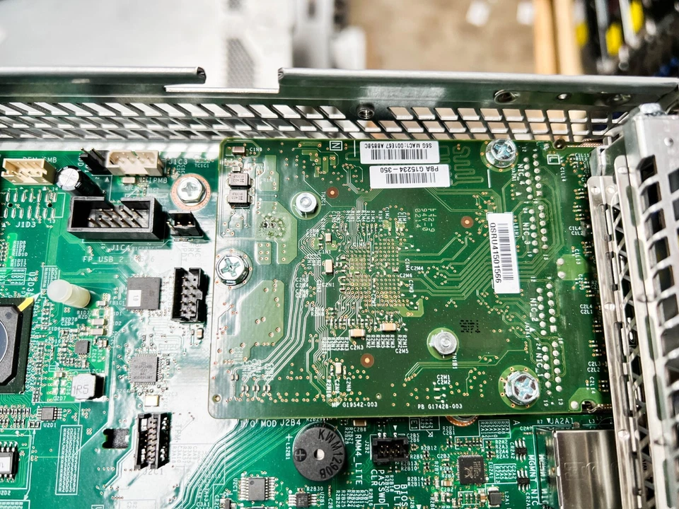 Intel® R1000 Server System R1208WT2GS | 2x Xeon E5-2620 v3 @2.40GHz 16GB 2xCaddy - Image 4 of 4