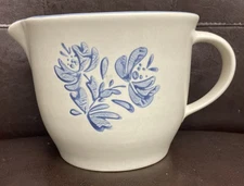Vintage Pfaltzgraff YORKTOWNE Pitcher Batter Mixing Bowl USA
