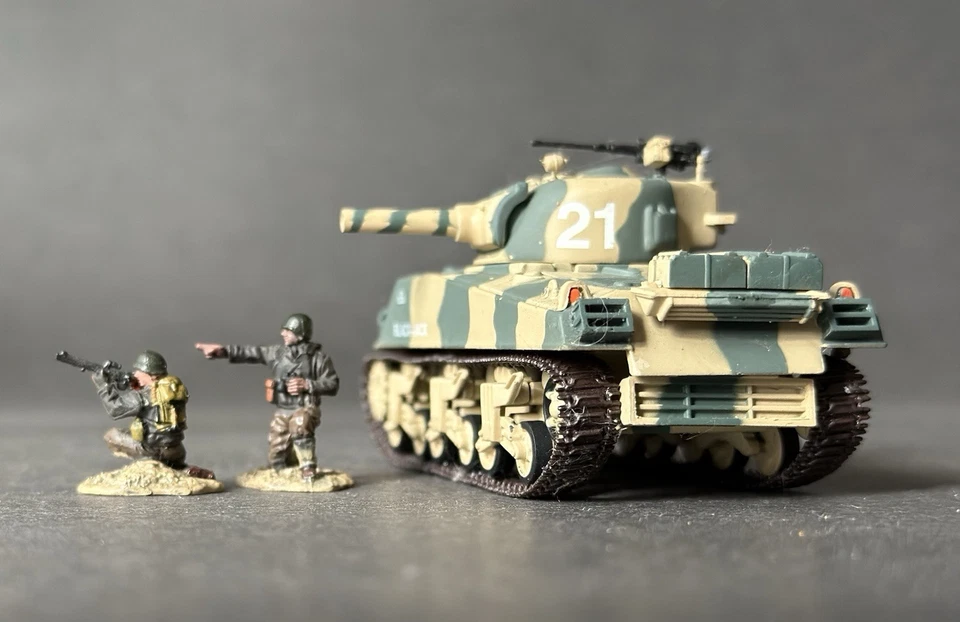 Matchbox Collectibles 1:72 WWII US M4 Sherman 105mm & Mine Roller Support Tanks - Image 4 of 4