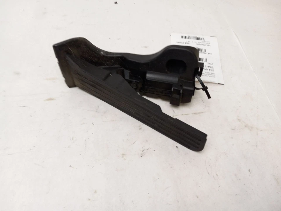 GAS PEDAL fits VOLKSWAGEN CC 2009 OEM - Image 2 of 4