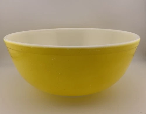 Vintage PYREX Large #404 Yellow 4 Quart Mixing Bowl Primary Colors