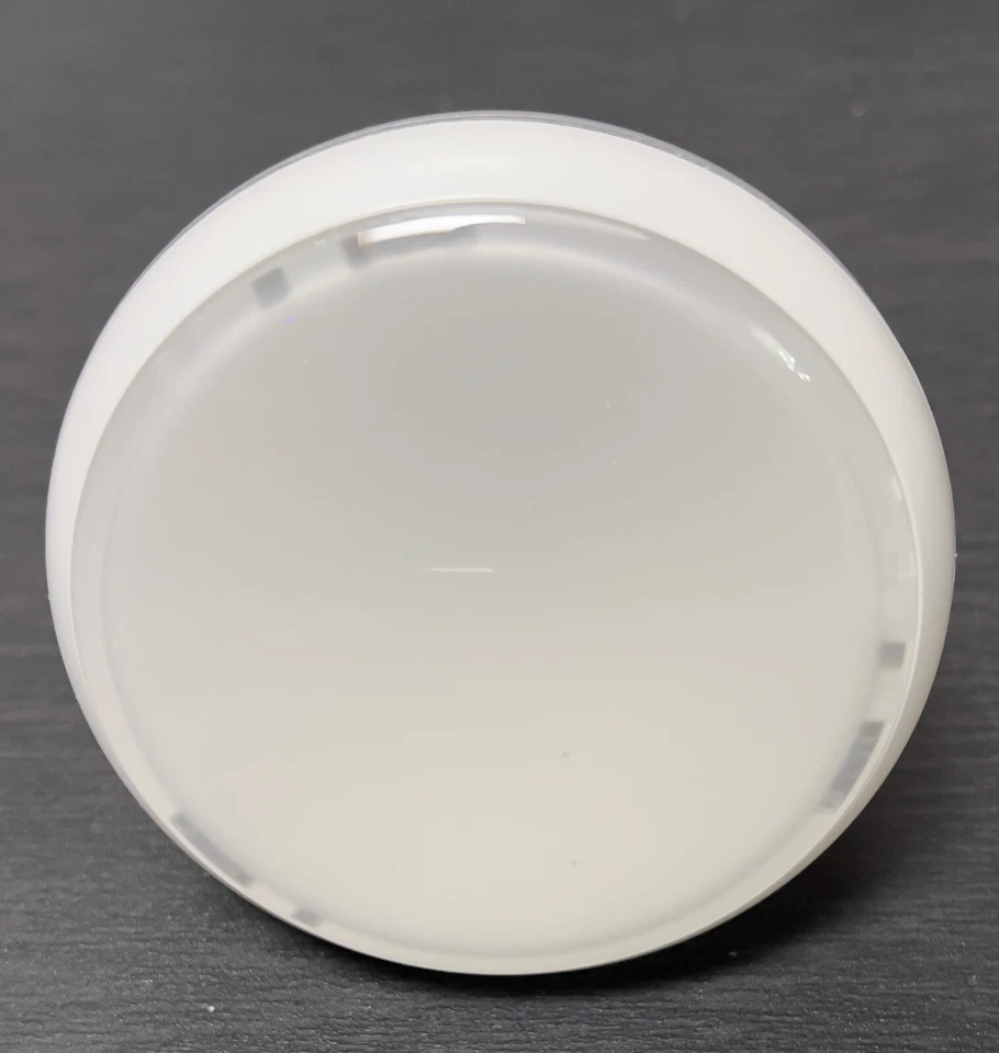 Philips Hue BR30 Wi-Fi Smart LED Floodlight Bulb White and Color Ambiance 456665 - Image 3 of 3