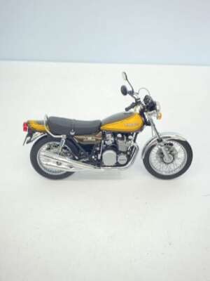Kawasaki 900 Z1 Super 4 Green & Yellow Die Cast 1/12 MINICHAMPS