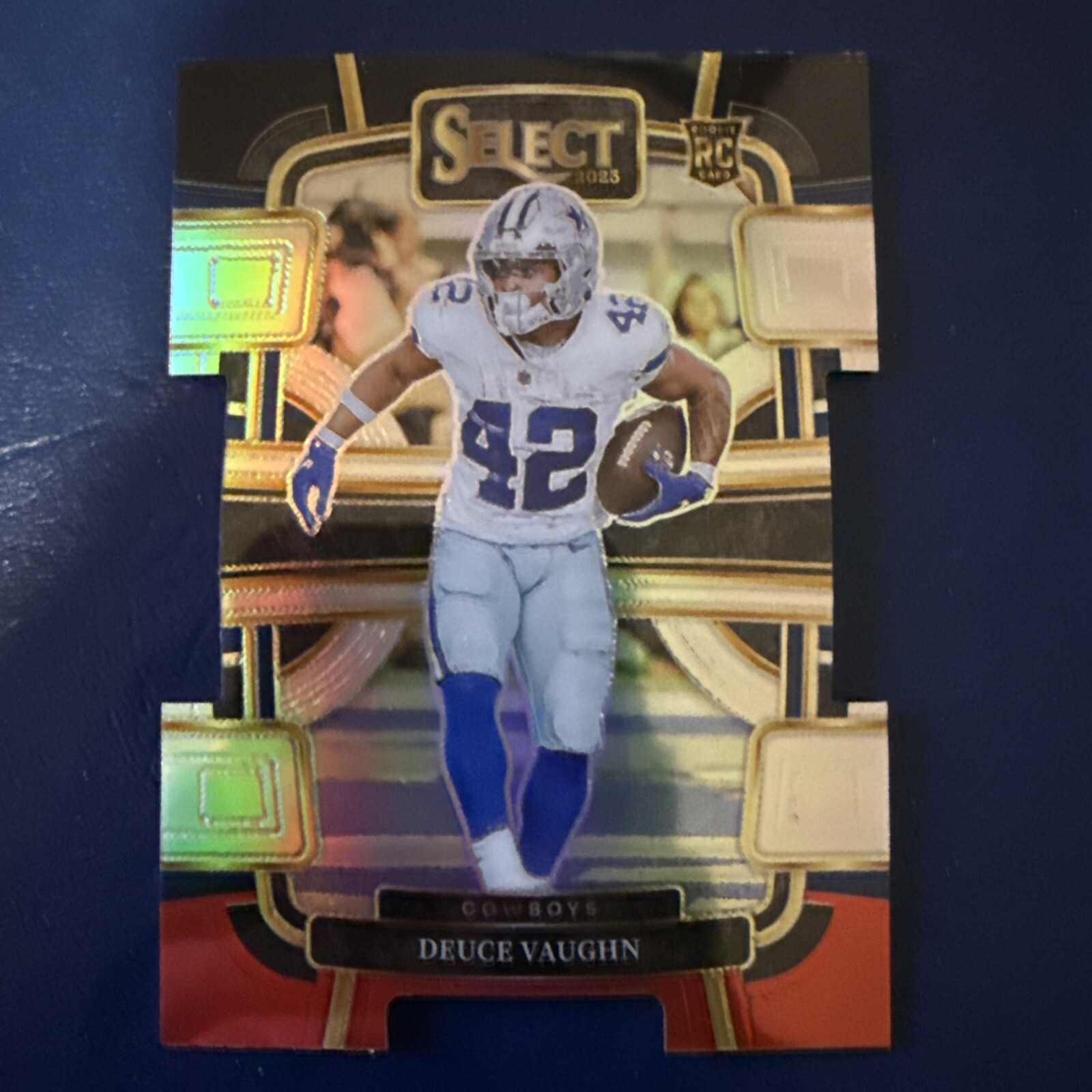 2023 Panini Select  Concourse Black & Red Prizm Die-Cut #28 Deuce Vaughn RC