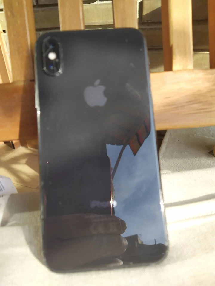 Apple iPhone XS  256Gb -  Negro (Libre) - Imagen 3 de 4