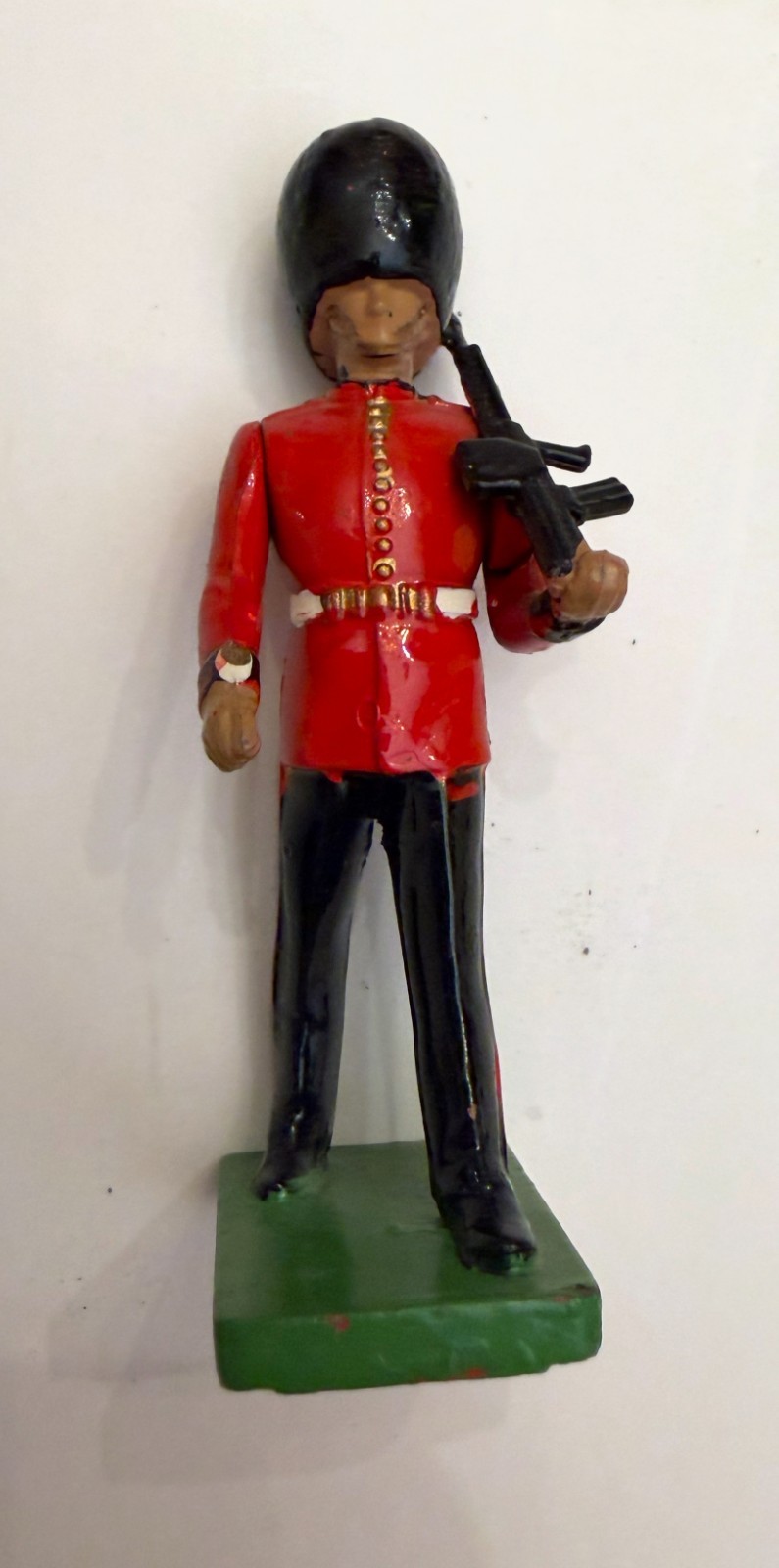 W Britains Toy Soldiers 1990 (Set of 7) - Scots Guard, Beefeater, Life Guards