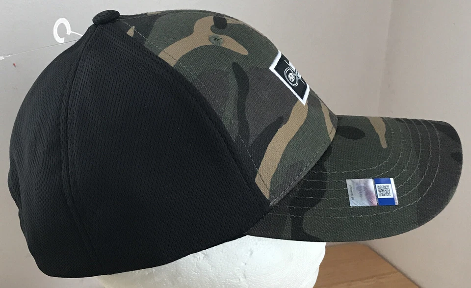 St Cloud State Huskies Snapback Cap Hat Russell Athletics Camo NCAA NEW - Image 4 of 4