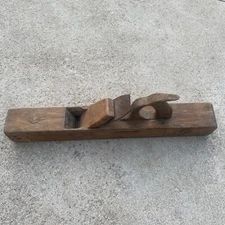 Antique 21-3/4” Wooden Plane & Auburn Tool Co. Blade