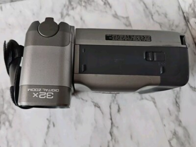 SHARP 8 VIEWCAM VL-E650 HI-FI MONAURAL LCD Camcorder UNTESTED AS