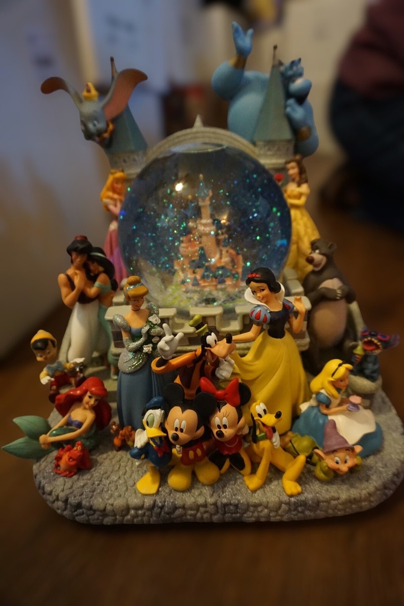 Disneyland Paris - Musical Snow Globe | eBay