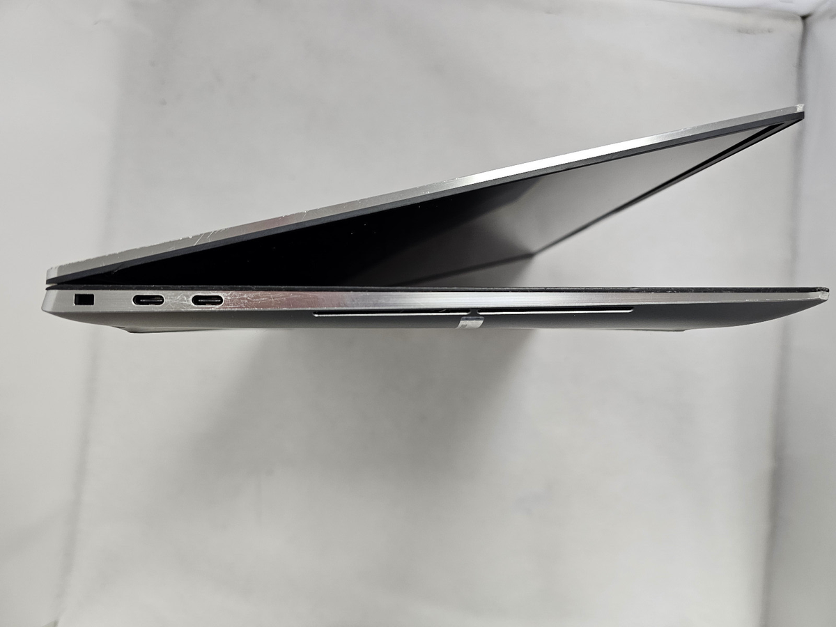 Dell Precision 5550 15.6FHD+ Xeon W-10855M 2.80GHz 32GB 512GB