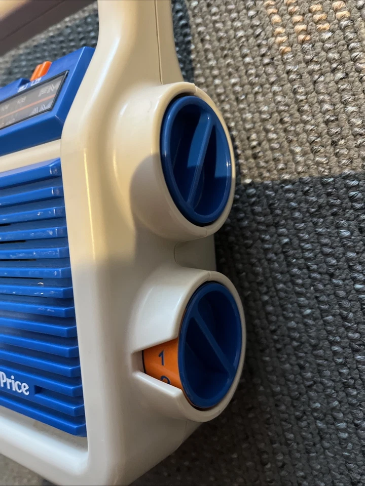 COOL: 1984 Fisher-Price AM/FM Radio with Microphone - Model 3805 Karaoke Kinder - Bild 3 von 4