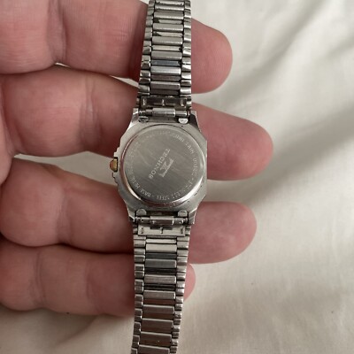 Vintage Women's Technos Quartz Swiss Made Date Wristwatch