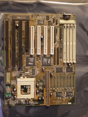 Gigabyte GA-586ATS r. 2A Socket 7 AT motherboard 256kb CACHE PCI ISA new battery - Image 1 of 4