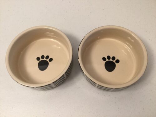 PETRAGIOUS DESIGNS Dog Dishes x2. Black & Ivory/Beige. Used Once. Excel. Cond. - Picture 1 of 7