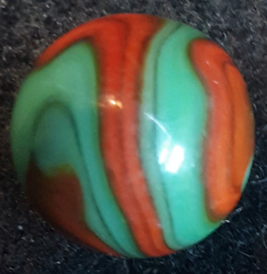 Excellent Vintage Akro Agate Deep Red On Green Corkscrew Marble 5/8''