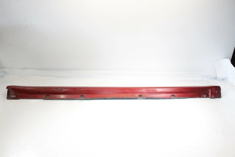 Subaru Legacy GT 2005 faldón lateral del pasajero derecho montaje de panel basculante L1053 Foto 2 de 4