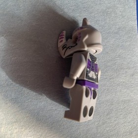 Lego Minifigure - Rinona LEGENDS OF CHIMA: from see 70141 part loc060 