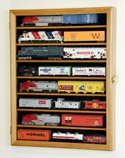 HO Scale Model Train Display Case Lockable Collectors Solid Wood Cabinet Shelves