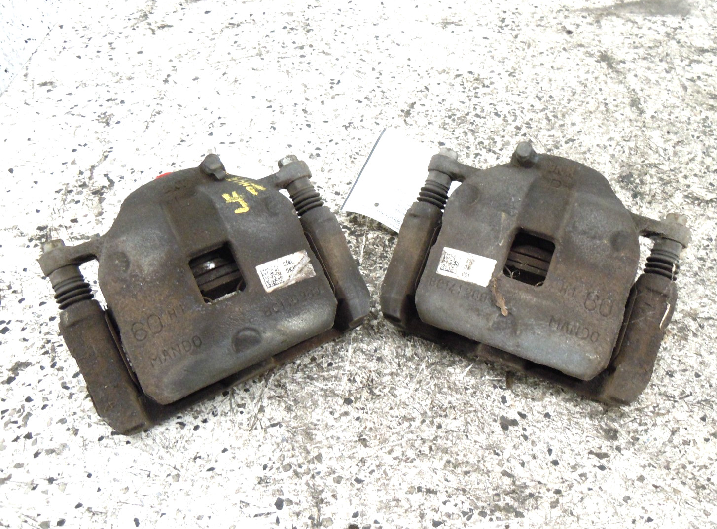 2019-2021 Hyundai Tucson Front Brake Caliper Pair Left Right OEM