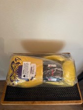 YOKKAO MUAY THAI GUANTONI DA BOXE ORIGINALI ORO 18 OZ (NUOVI)