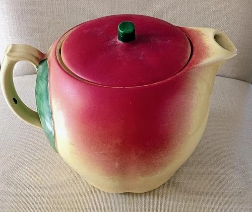 VINTAGE HULL POTTERY BLUSHING APPLE PITCHER